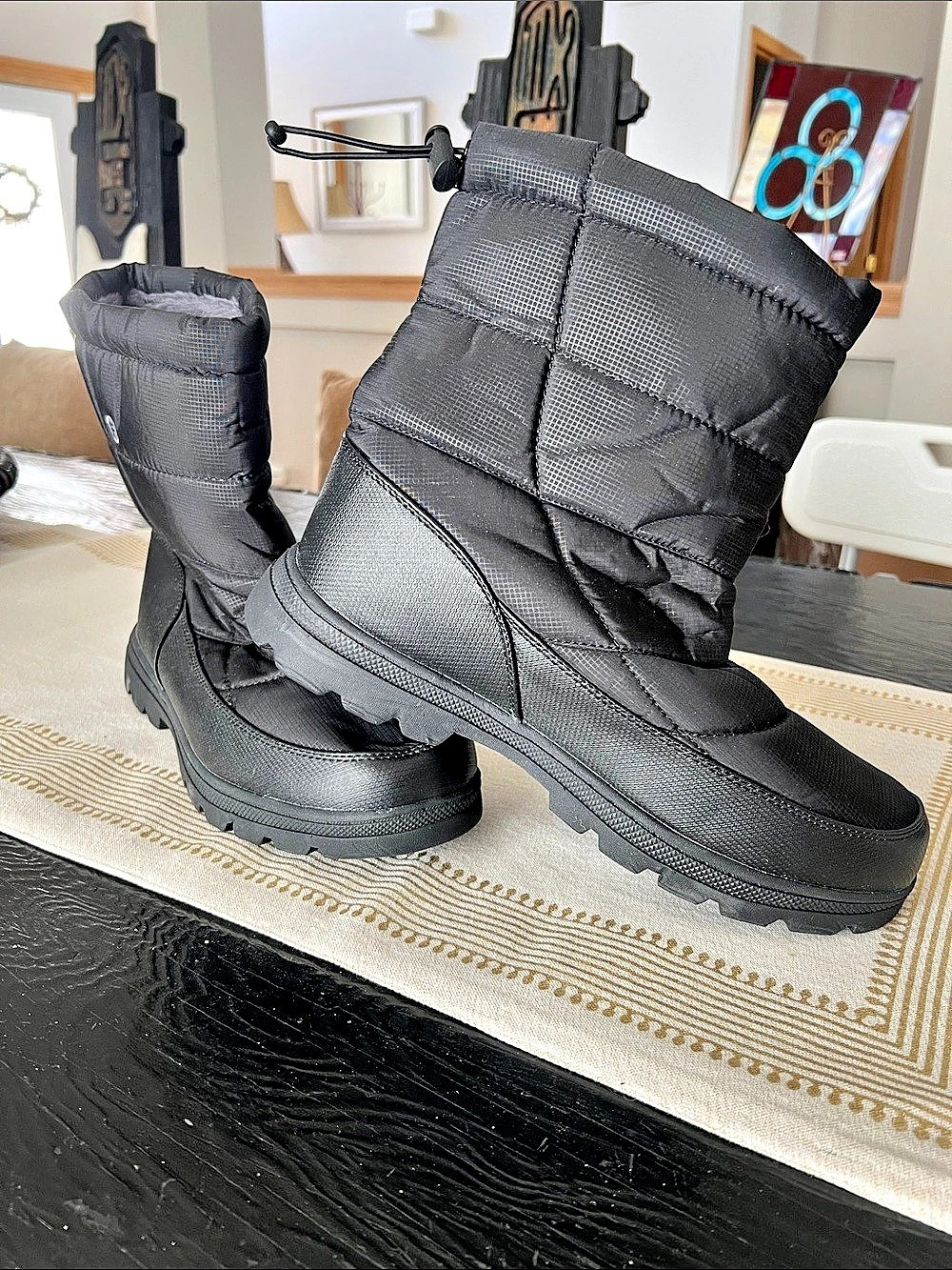 Nylon Puffer Mid Cold Weather Boot Black Winter Boots - Size 44 - Like New
